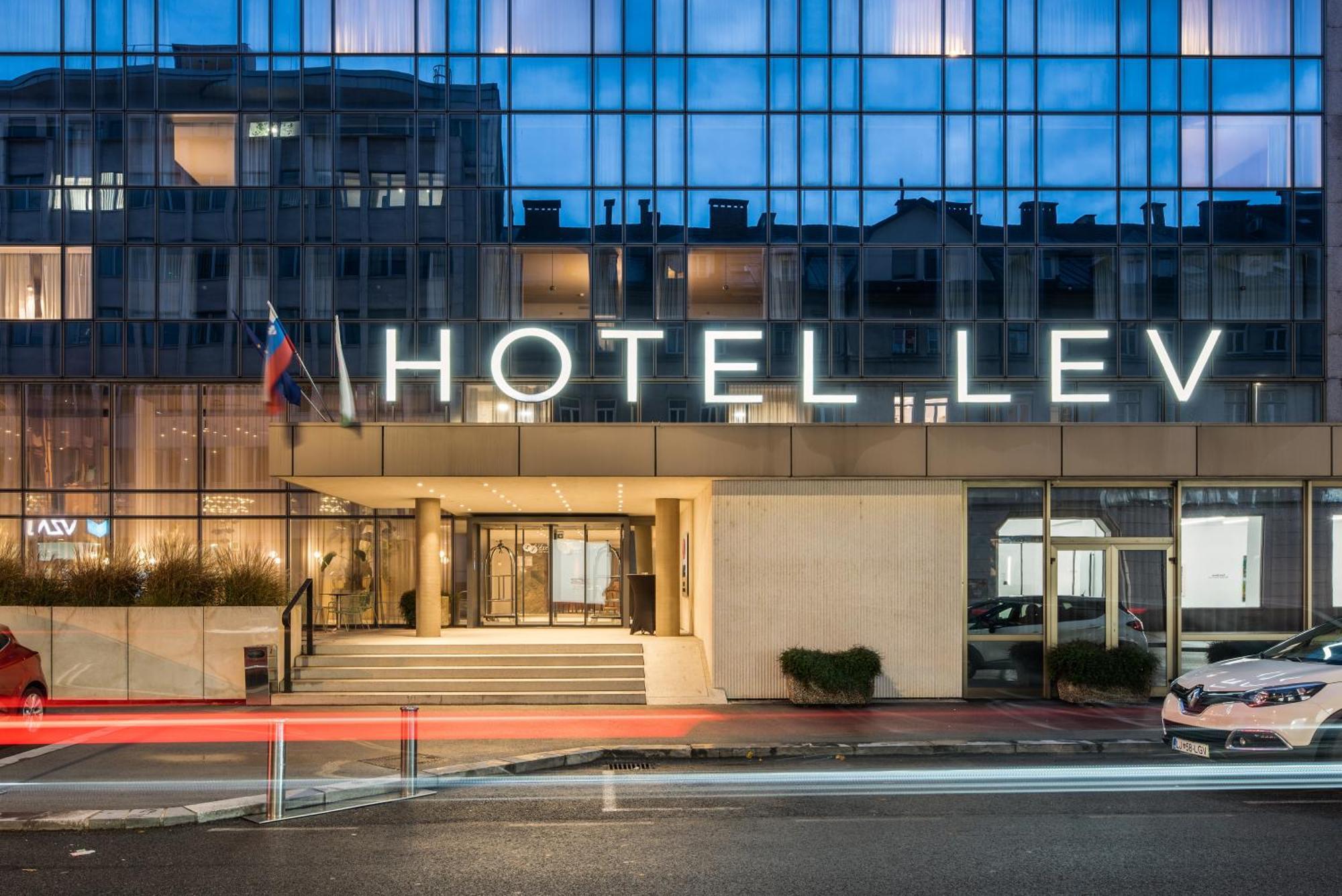 Exe Lev Hotel Любляна Екстериор снимка